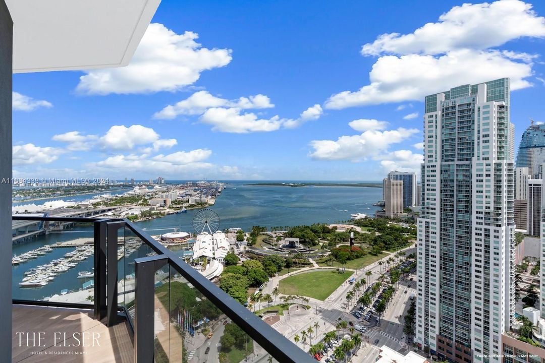 For Sale: $850,000 (1 beds, 1 baths, 641 Square Feet)