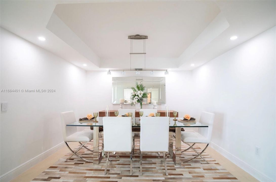 For Sale: $1,209,000 (2 beds, 2 baths, 1760 Square Feet)