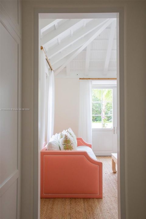 最近售出: $39,900,000 (8 贝兹, 9 浴室, 10537 平方英尺)