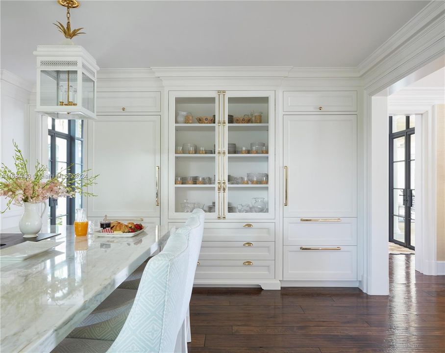 最近售出: $39,900,000 (8 贝兹, 9 浴室, 10537 平方英尺)