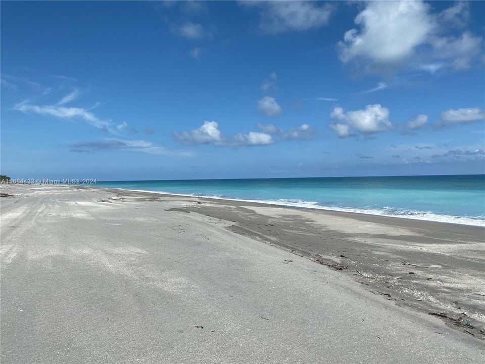 最近售出: $39,900,000 (8 贝兹, 9 浴室, 10537 平方英尺)