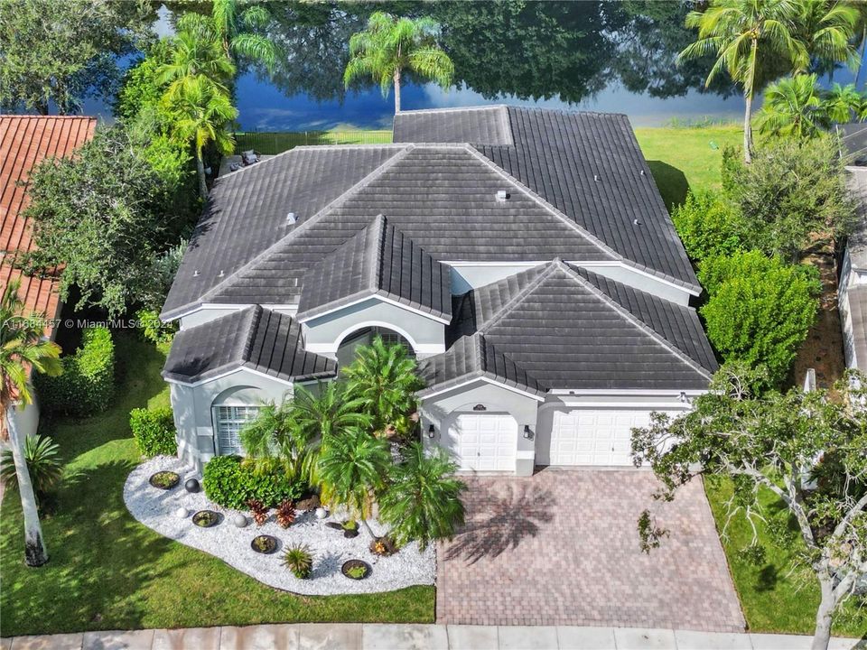 Beautiful curb appeal and newer roof