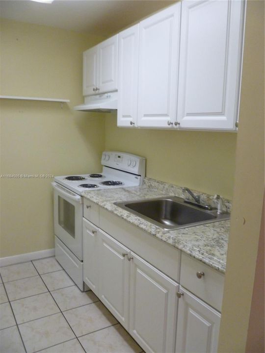 For Rent: $1,450 (1 beds, 1 baths, 525 Square Feet)