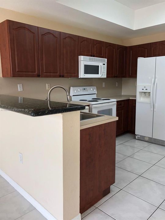 For Rent: $2,690 (2 beds, 2 baths, 1206 Square Feet)