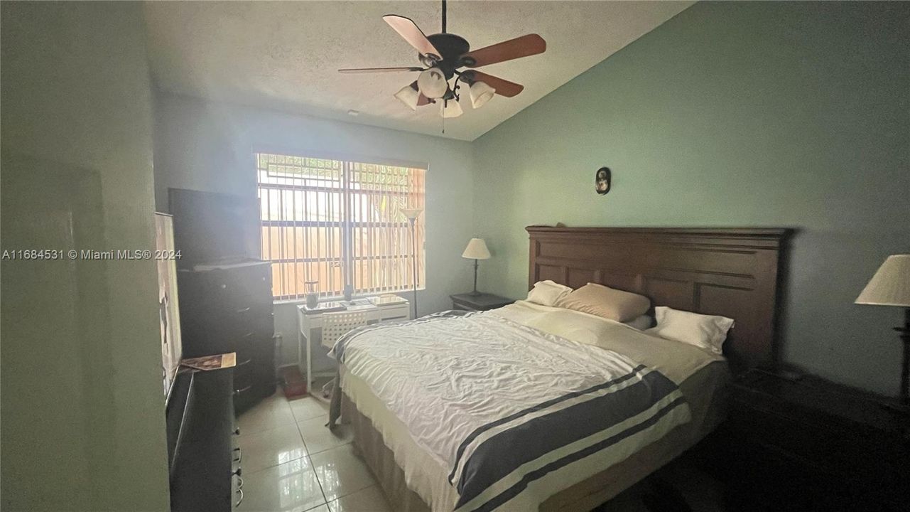 En Venta: $399,900 (2 camas, 2 baños, 1089 Pies cuadrados)