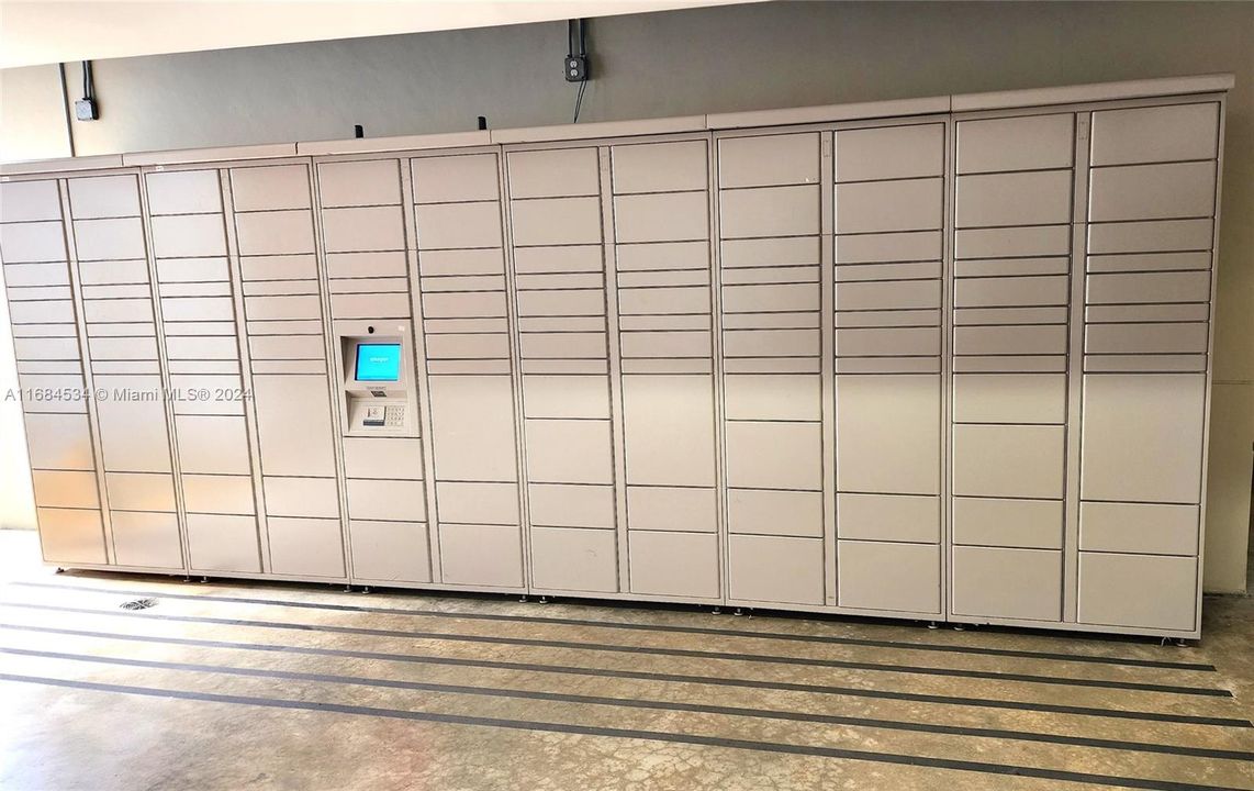 Amazon Lockers