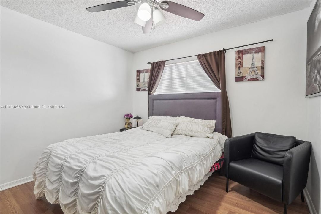 For Sale: $780,000 (4 beds, 2 baths, 2532 Square Feet)