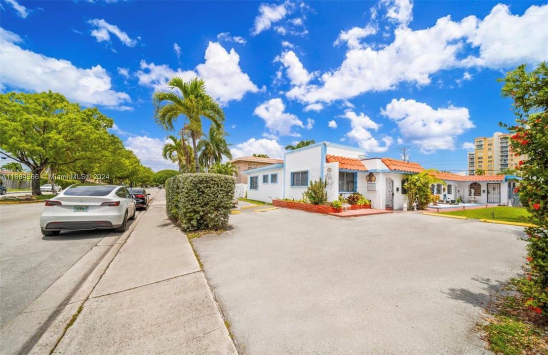 Recently Sold: $2,500,000 (0 beds, 0 baths, 4526 Square Feet)