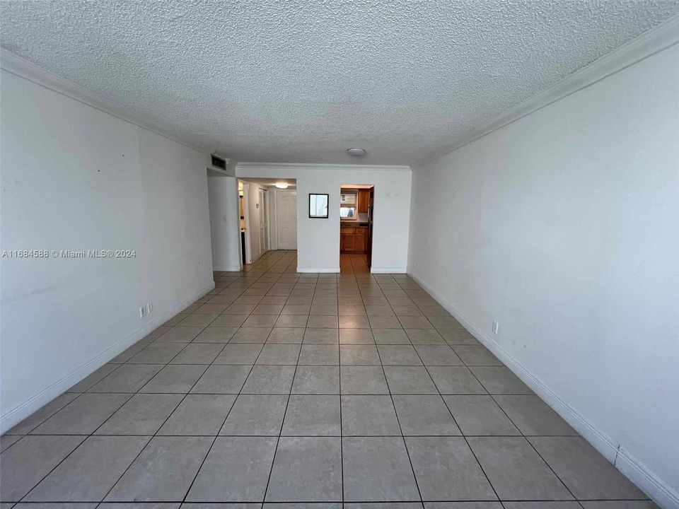 For Rent: $1,850 (1 beds, 1 baths, 13546 Square Feet)