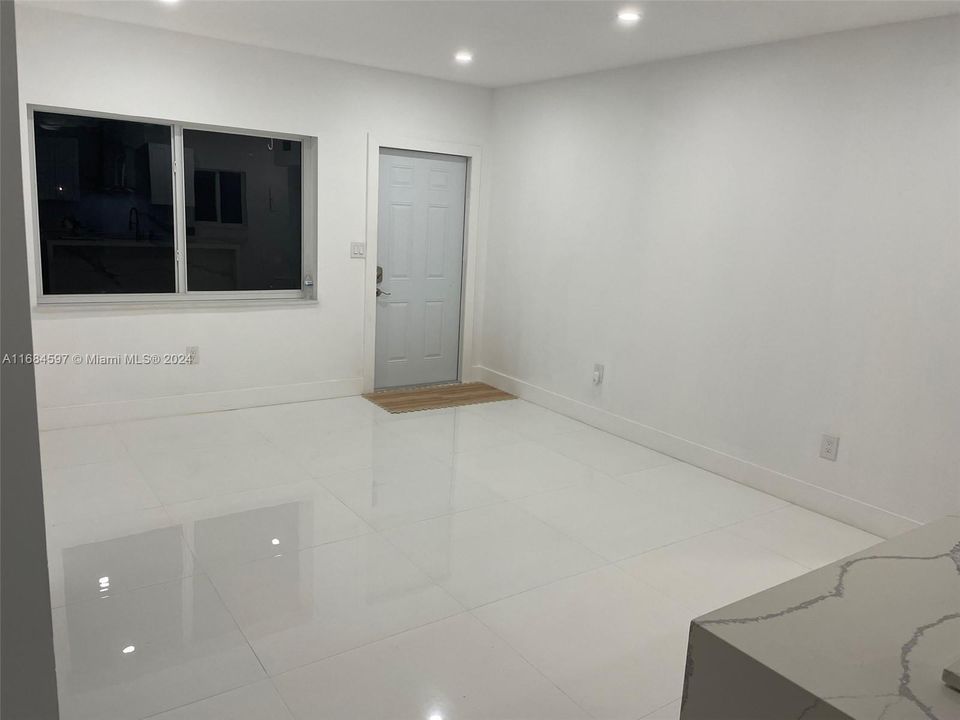 En Venta: $279,900 (1 camas, 1 baños, 589 Pies cuadrados)