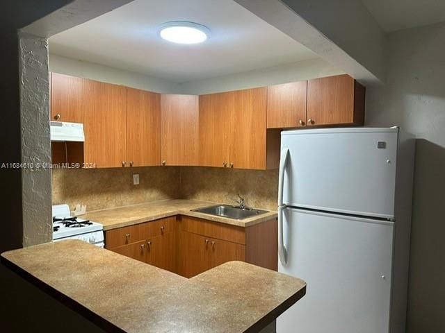 For Rent: $1,850 (1 beds, 1 baths, 583 Square Feet)