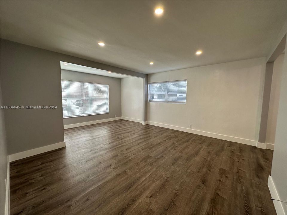 Recently Rented: $2,495 (2 beds, 1 baths, 0 Square Feet)