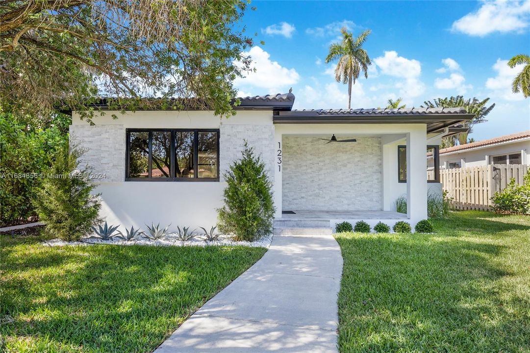 For Sale: $1,200,000 (3 beds, 2 baths, 1642 Square Feet)