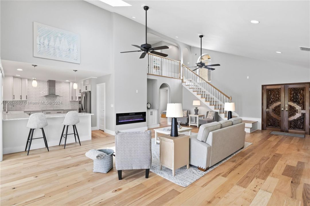 Kitchen and living area - seamless blend of living space!