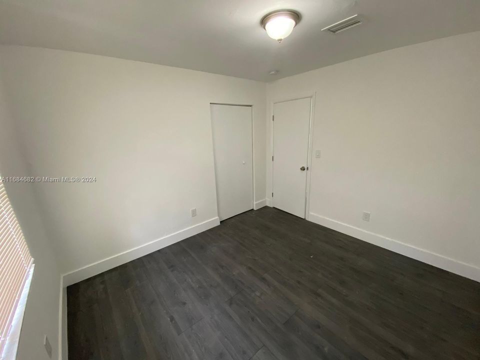 For Rent: $3,150 (4 beds, 2 baths, 1600 Square Feet)