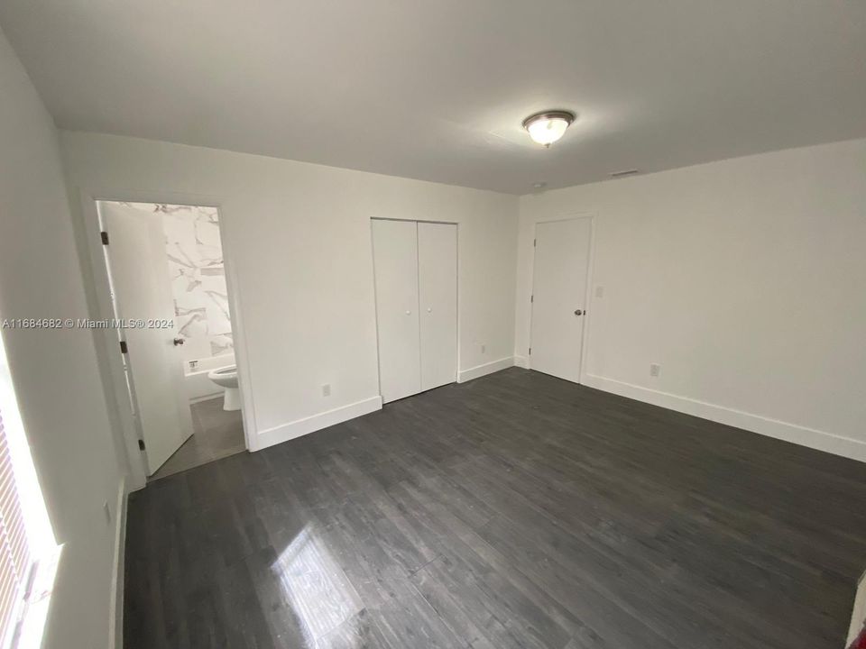 For Rent: $3,150 (4 beds, 2 baths, 1600 Square Feet)