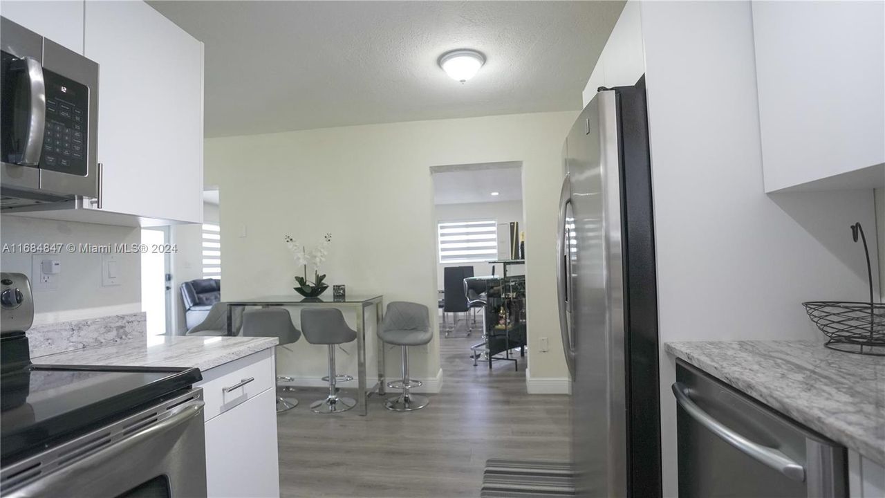 For Rent: $3,500 (3 beds, 2 baths, 1548 Square Feet)