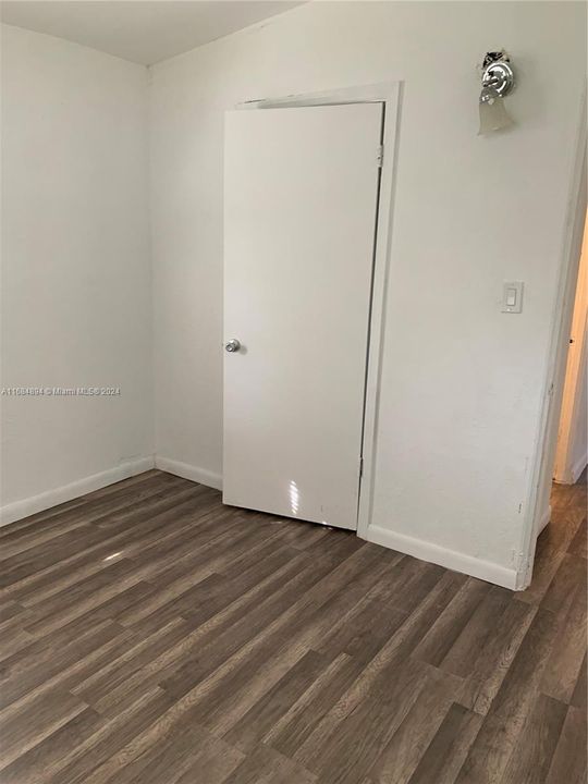 For Rent: $1,750 (2 beds, 1 baths, 785 Square Feet)