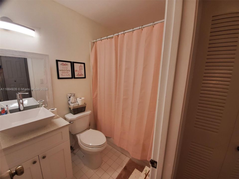 2nd bathroom upstairs