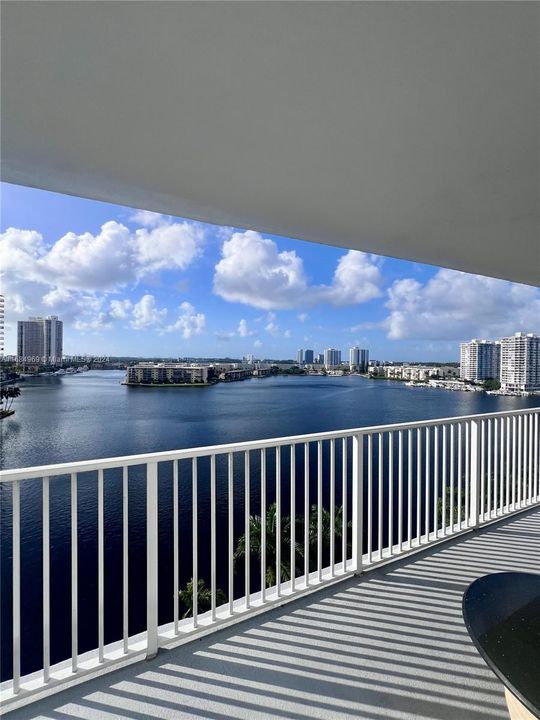 Active With Contract: $3,300 (2 beds, 2 baths, 1693 Square Feet)