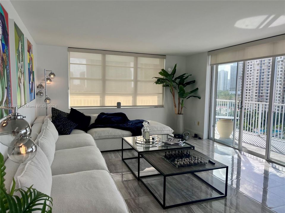 Active With Contract: $3,300 (2 beds, 2 baths, 1693 Square Feet)