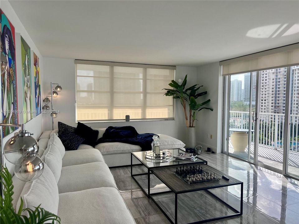 Active With Contract: $3,300 (2 beds, 2 baths, 1693 Square Feet)