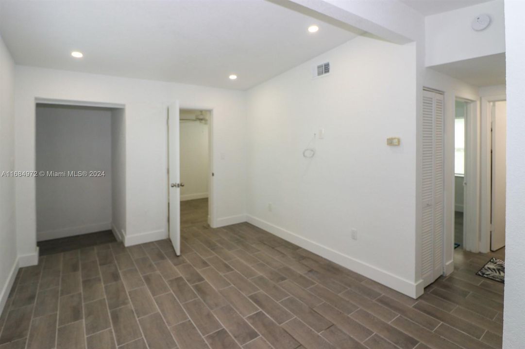 For Sale: $185,900 (2 beds, 1 baths, 0 Square Feet)