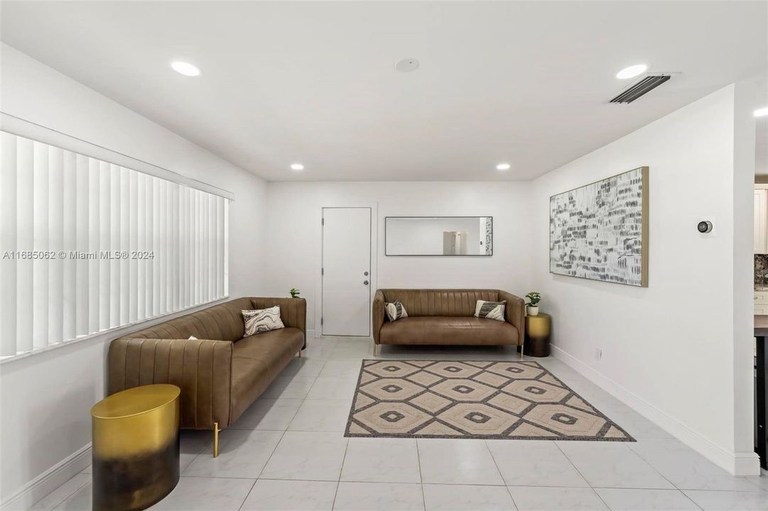 For Sale: $679,000 (2 beds, 2 baths, 1512 Square Feet)