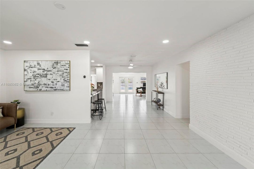 For Sale: $679,000 (2 beds, 2 baths, 1512 Square Feet)