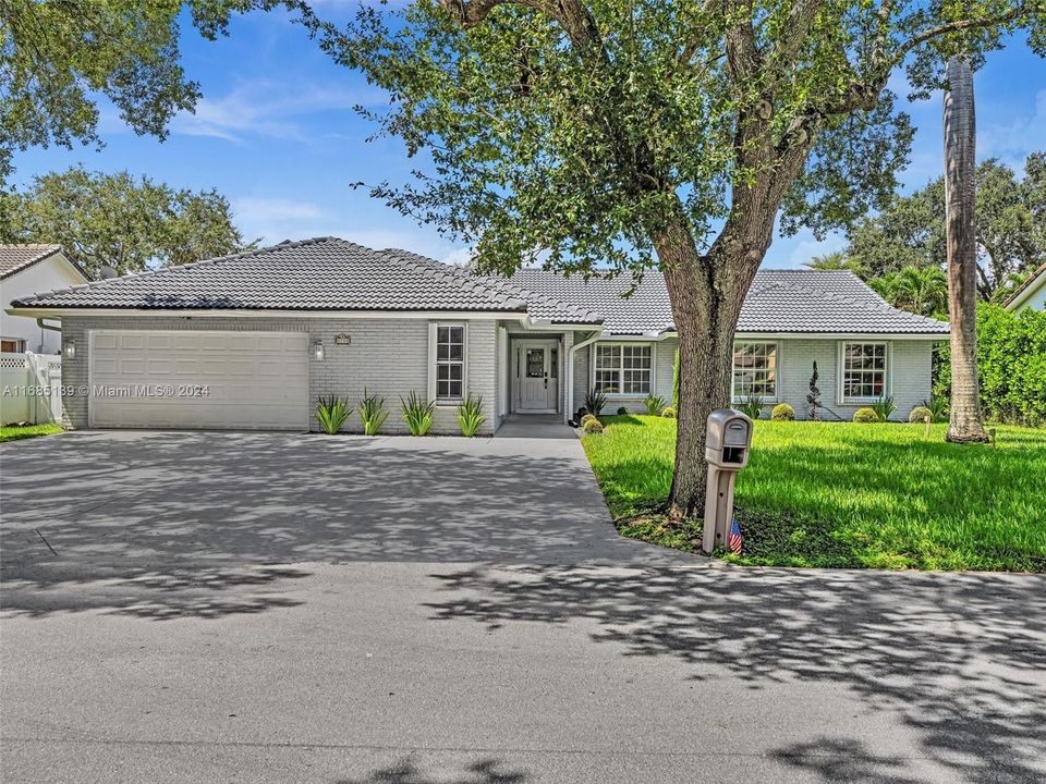 For Sale: $865,000 (4 beds, 3 baths, 2687 Square Feet)