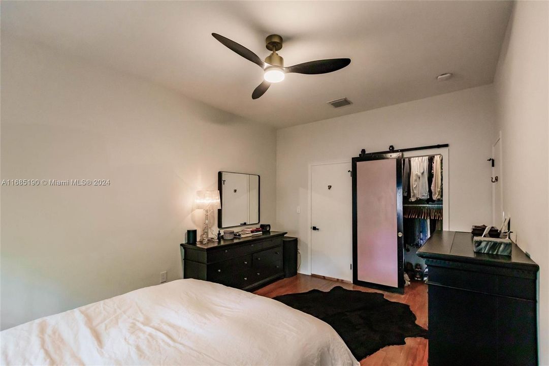 For Sale: $489,000 (1 beds, 1 baths, 780 Square Feet)