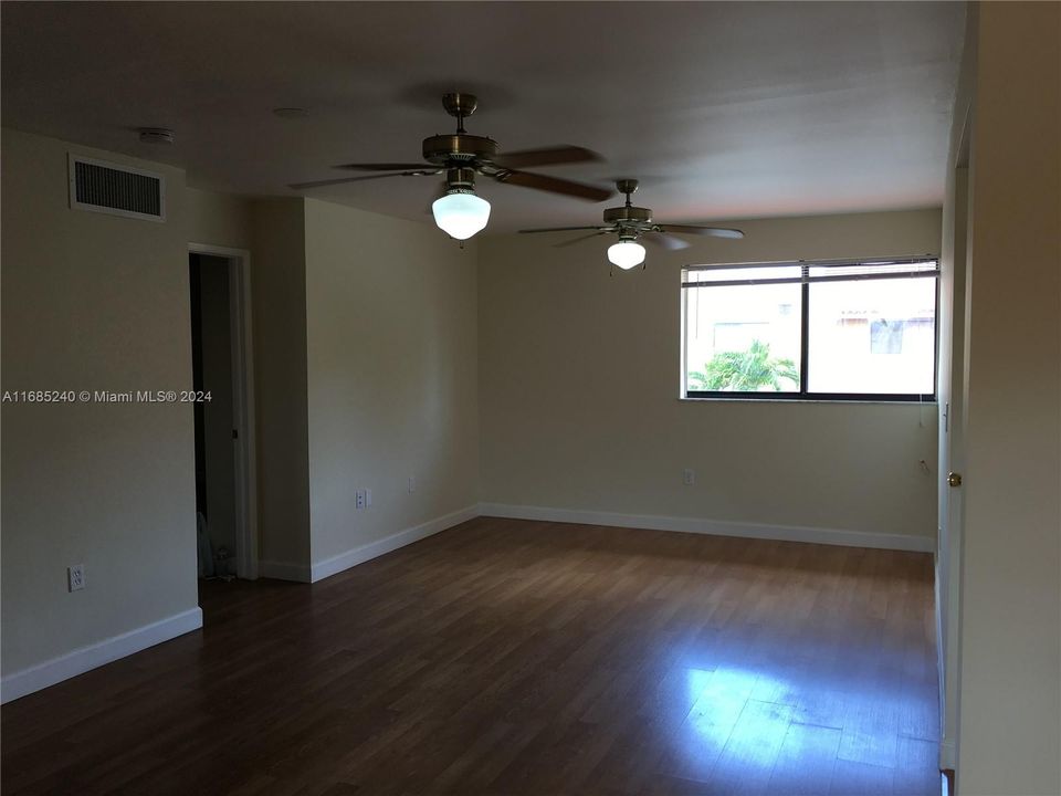 For Rent: $2,250 (2 beds, 2 baths, 847 Square Feet)