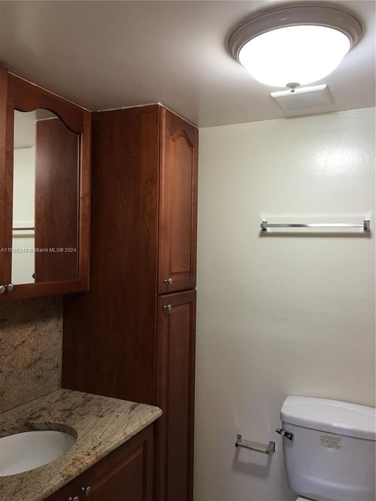 For Rent: $2,250 (2 beds, 2 baths, 847 Square Feet)