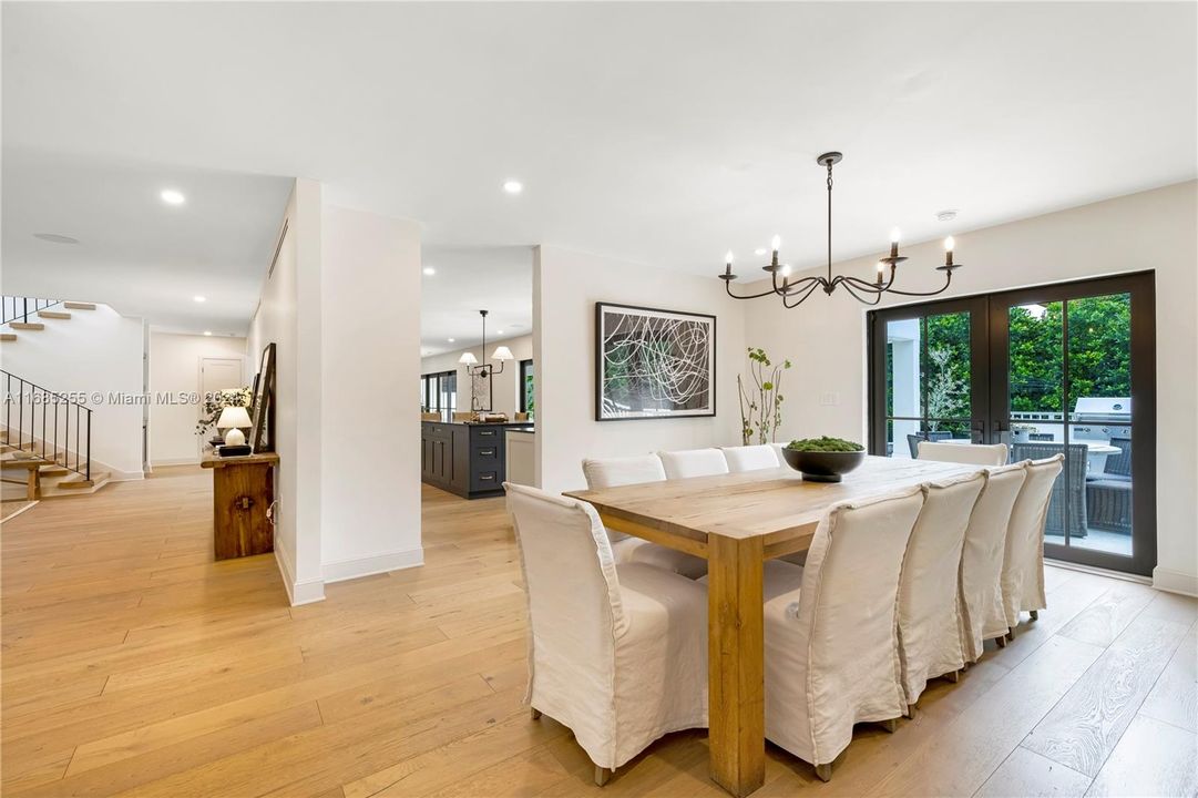 For Sale: $5,899,000 (5 beds, 4 baths, 4271 Square Feet)