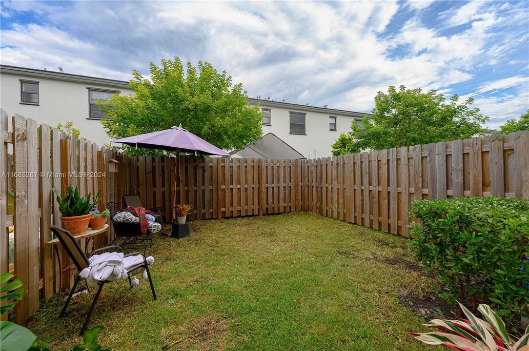 For Sale: $420,000 (3 beds, 2 baths, 1545 Square Feet)