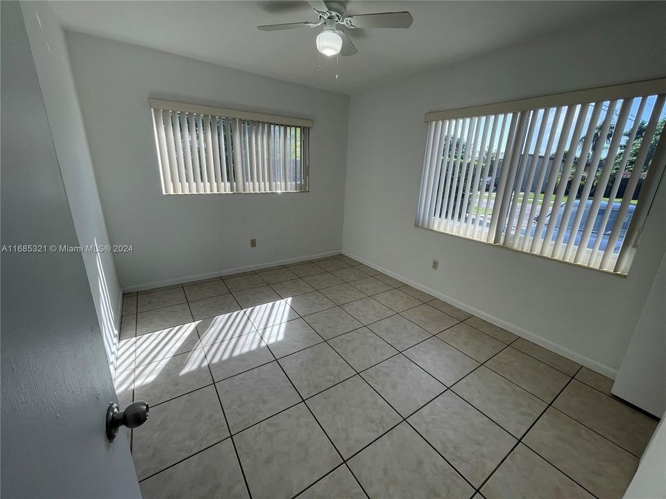 Active With Contract: $3,100 (3 beds, 2 baths, 1720 Square Feet)