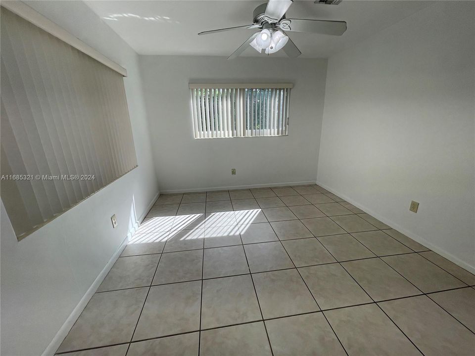 Active With Contract: $3,100 (3 beds, 2 baths, 1720 Square Feet)