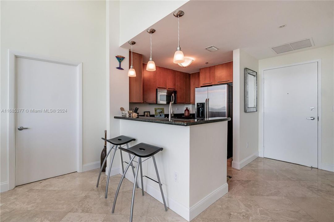 For Sale: $899,000 (1 beds, 1 baths, 805 Square Feet)