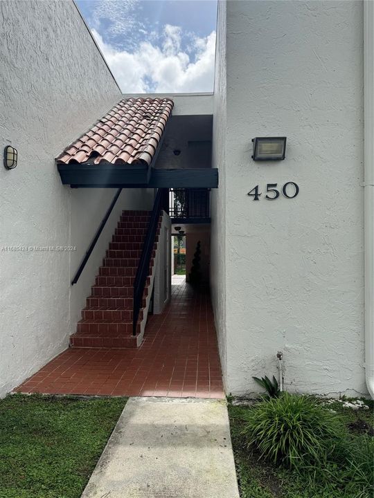 Recently Rented: $2,150 (2 beds, 1 baths, 981 Square Feet)