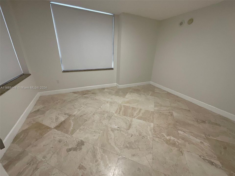 For Rent: $5,600 (2 beds, 2 baths, 1262 Square Feet)