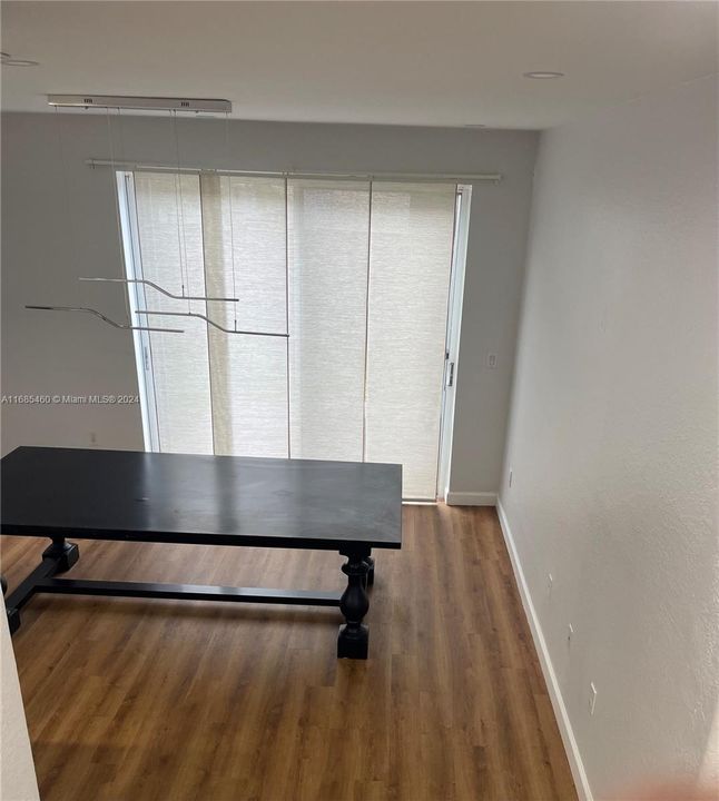 For Rent: $3,600 (3 beds, 2 baths, 1650 Square Feet)