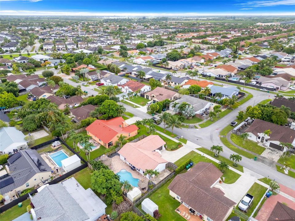 Active With Contract: $695,000 (3 beds, 2 baths, 1393 Square Feet)