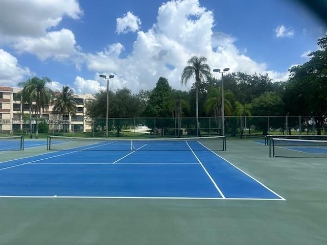 For Rent: $1,100 (1 beds, 1 baths, 300 Square Feet)