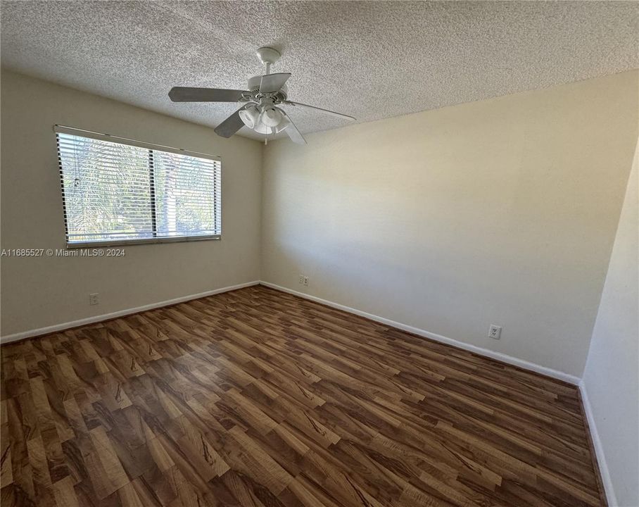 For Rent: $2,300 (2 beds, 2 baths, 1231 Square Feet)