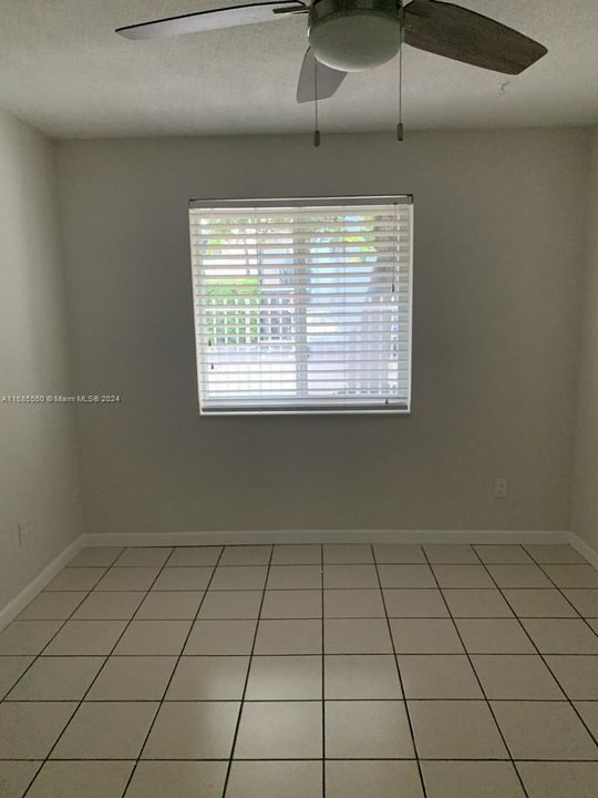 For Rent: $3,500 (2 beds, 1 baths, 900 Square Feet)