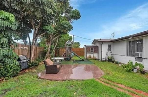 For Sale: $429,900 (2 beds, 2 baths, 1537 Square Feet)