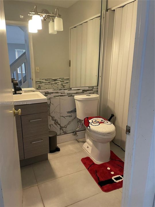 1/2 bathroom