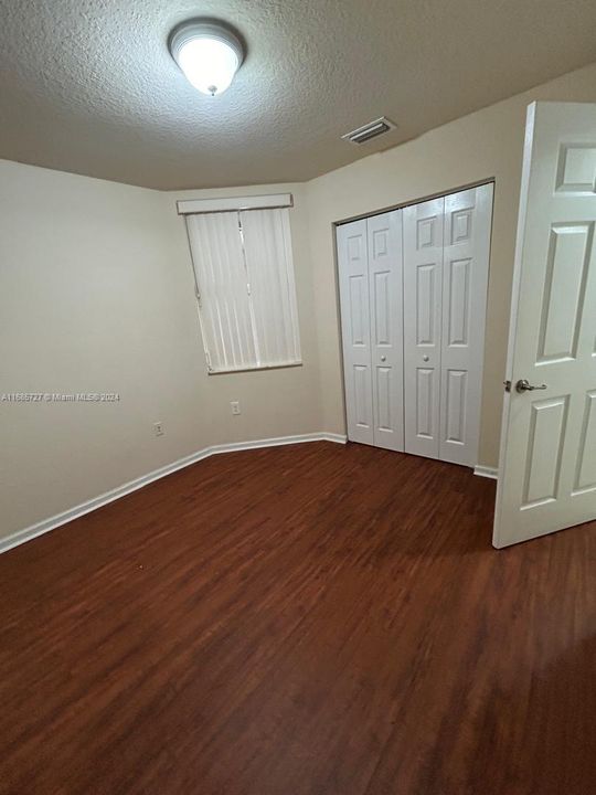 For Rent: $2,850 (3 beds, 2 baths, 1207 Square Feet)