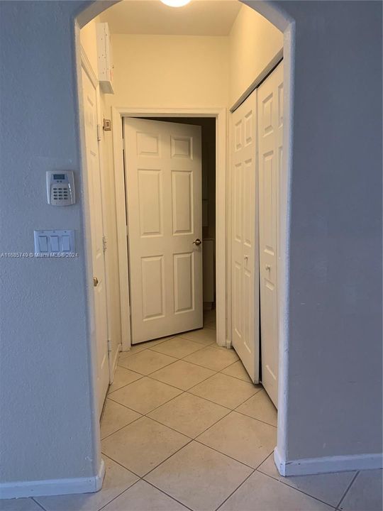 For Rent: $3,000 (3 beds, 2 baths, 1669 Square Feet)