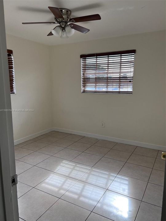 For Rent: $3,500 (4 beds, 2 baths, 1656 Square Feet)